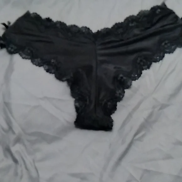 VICTORIA'S SECRET & PINK (7) THONGS AND (3) BIKINIS - Picture 5 of 7